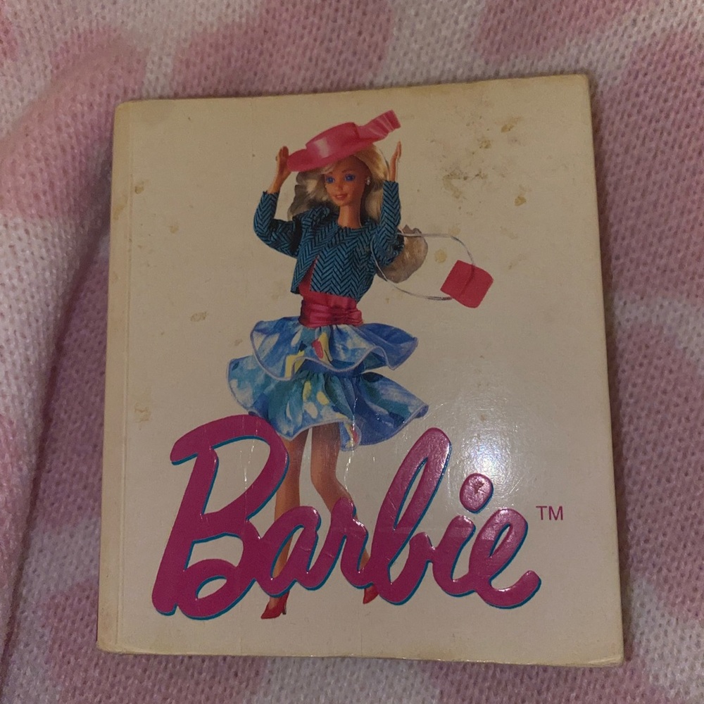 Small Barbie Fashion book, in semi good condition. All pages are intact